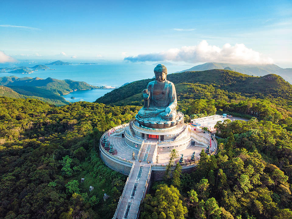 Discover Hong Kong – Where East Meets West in Every Corner poi 4 the big buddha 1
