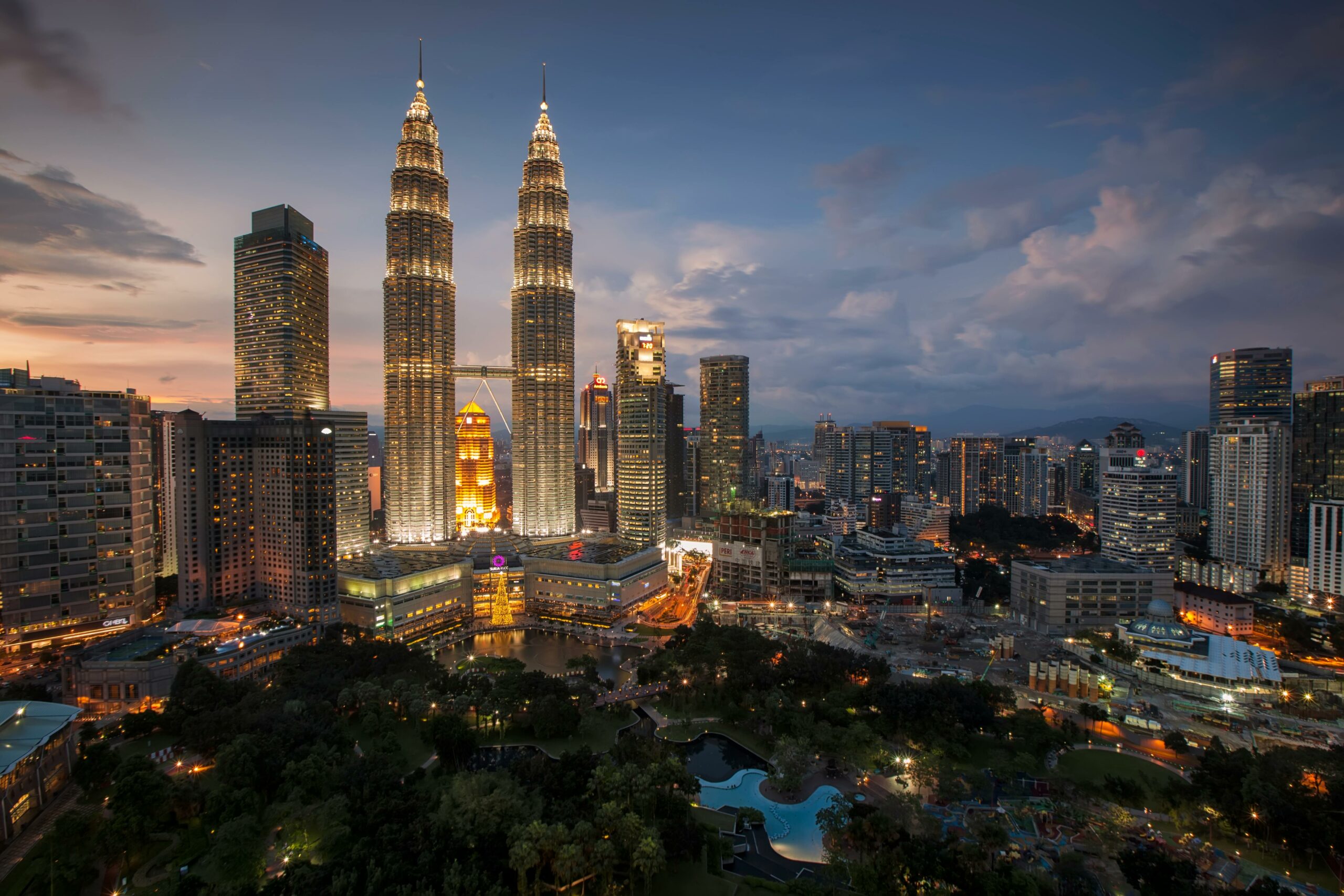 Top 10 Reasons to Visit Malaysia in 2025 – The Ultimate Travel Guide Malaysia Travel Guide – Kuala Lumpur Skyline